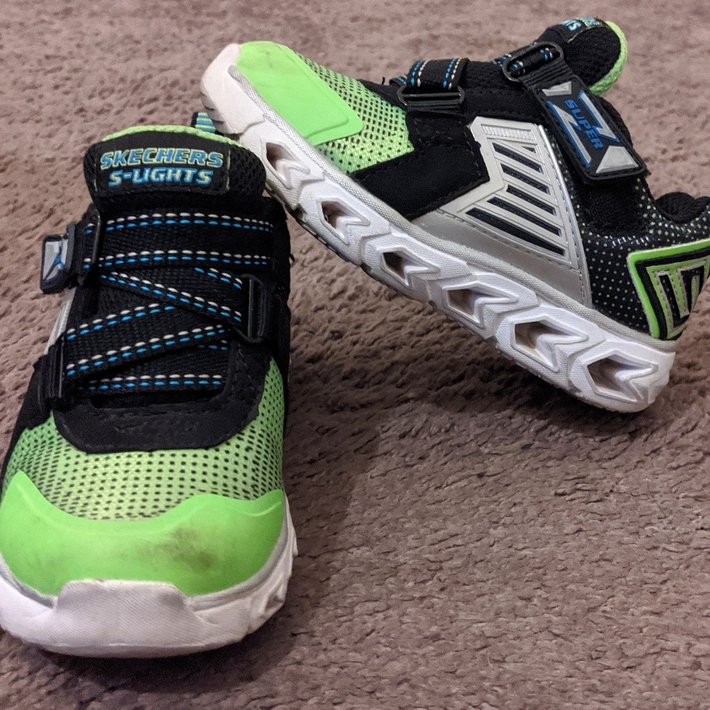 Skechers boys light up shoes